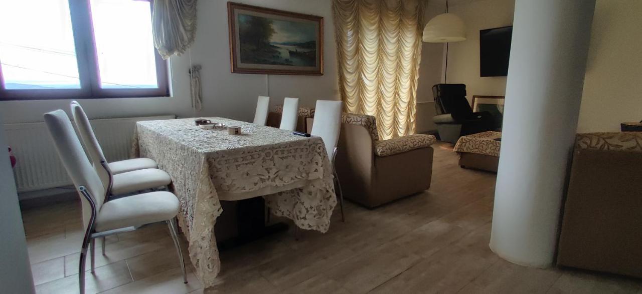 Vila Deal Săcele Exterior foto